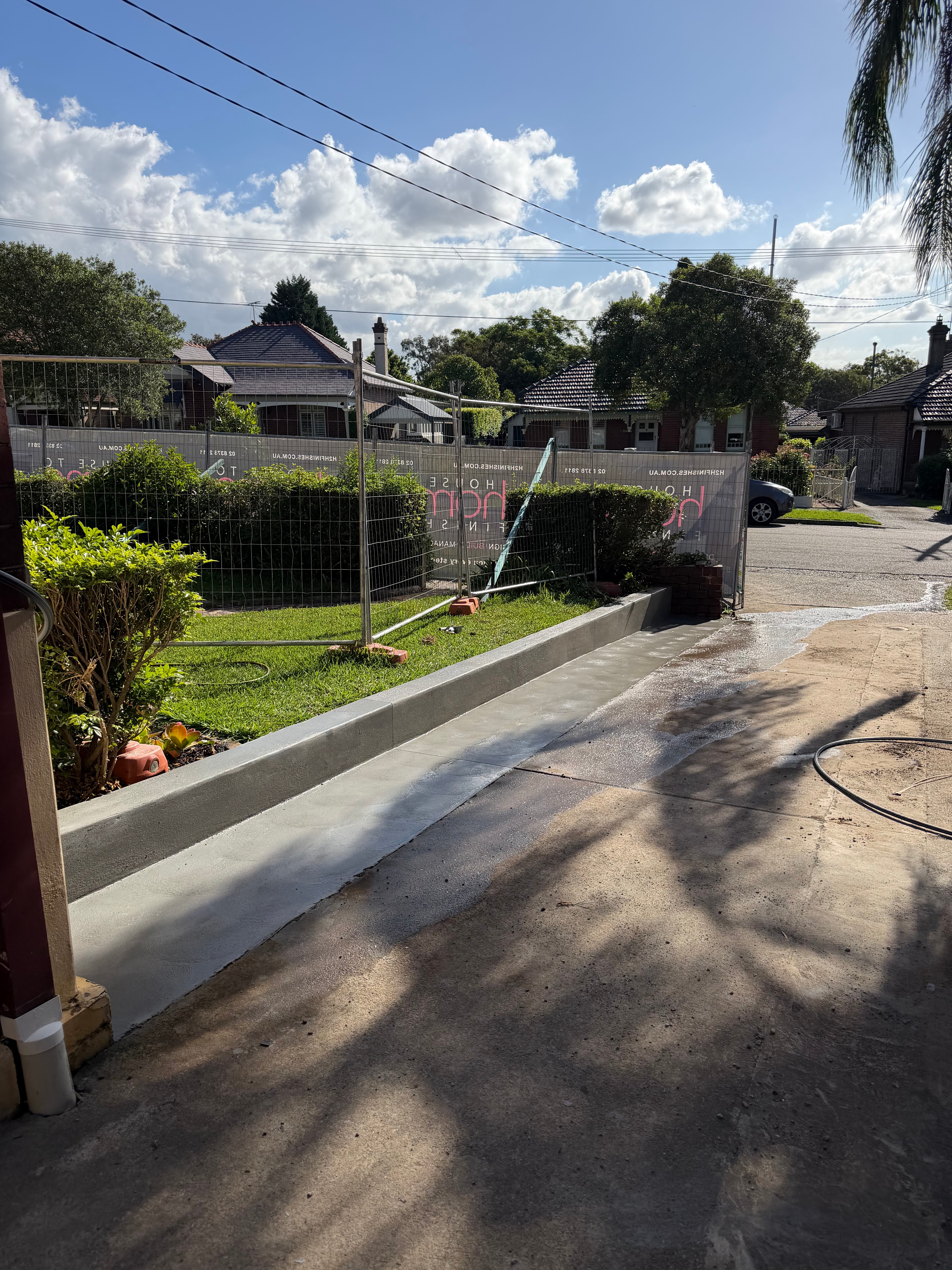 Retaining wall — structural concrete